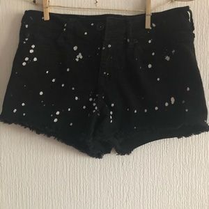 Hot topic splattered paint shorts